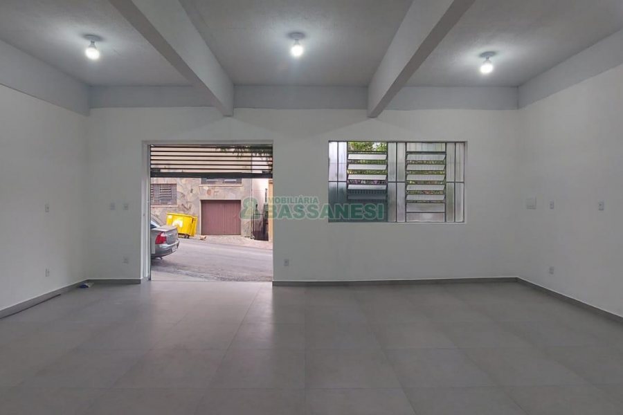 Loja com 62m², no bairro Cristo Redentor em Caxias do Sul para Alugar