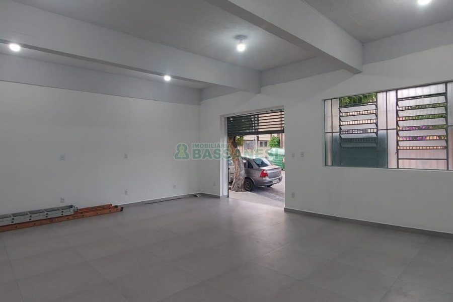 Loja com 62m², no bairro Cristo Redentor em Caxias do Sul para Alugar
