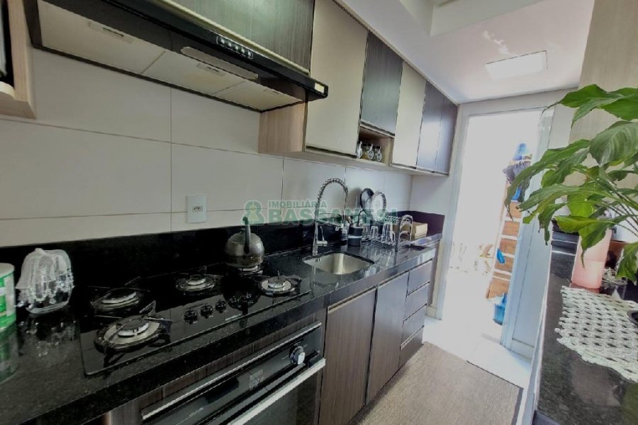 Apto Mobiliado com 50m², 2 dormitórios, 1 vaga, no bairro Santa Lúcia em Caxias do Sul para Comprar