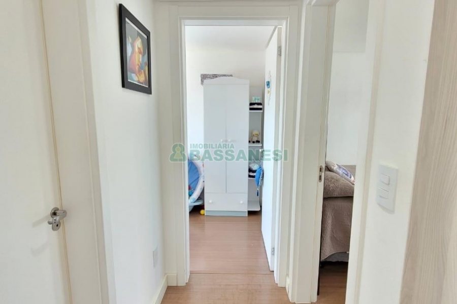 Apto Mobiliado com 50m², 2 dormitórios, 1 vaga, no bairro Santa Lúcia em Caxias do Sul para Comprar