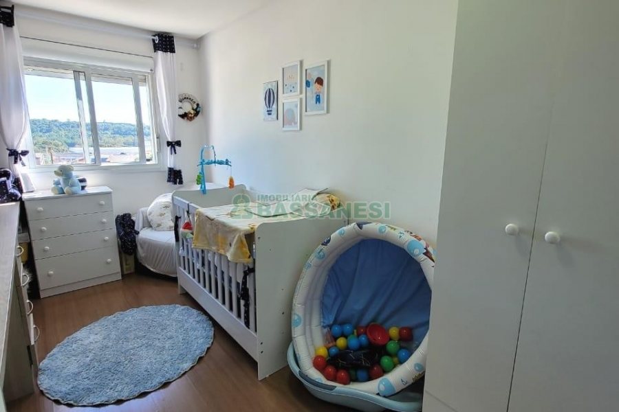 Apto Mobiliado com 50m², 2 dormitórios, 1 vaga, no bairro Santa Lúcia em Caxias do Sul para Comprar