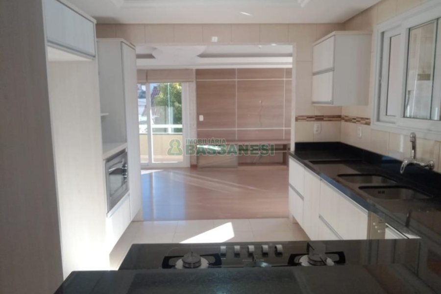 Apartamento com 186m², 3 dormitórios, 2 vagas, no bairro Pio X em Caxias do Sul para Comprar