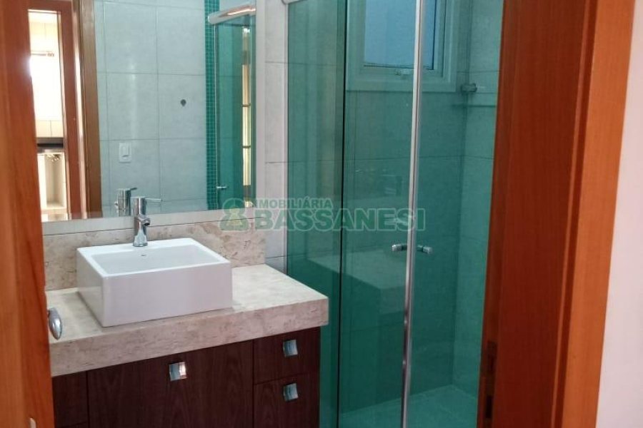 Apartamento com 186m², 3 dormitórios, 2 vagas, no bairro Pio X em Caxias do Sul para Comprar