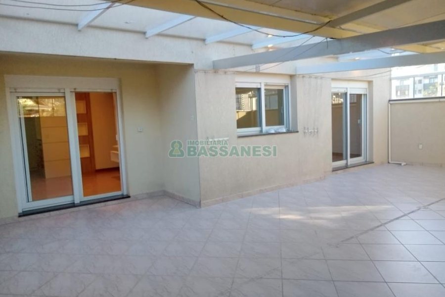 Apartamento com 186m², 3 dormitórios, 2 vagas, no bairro Pio X em Caxias do Sul para Comprar