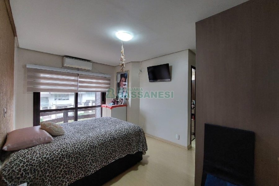 Casa com 150m², 3 dormitórios, 3 vagas, no bairro Kayser em Caxias do Sul para Comprar