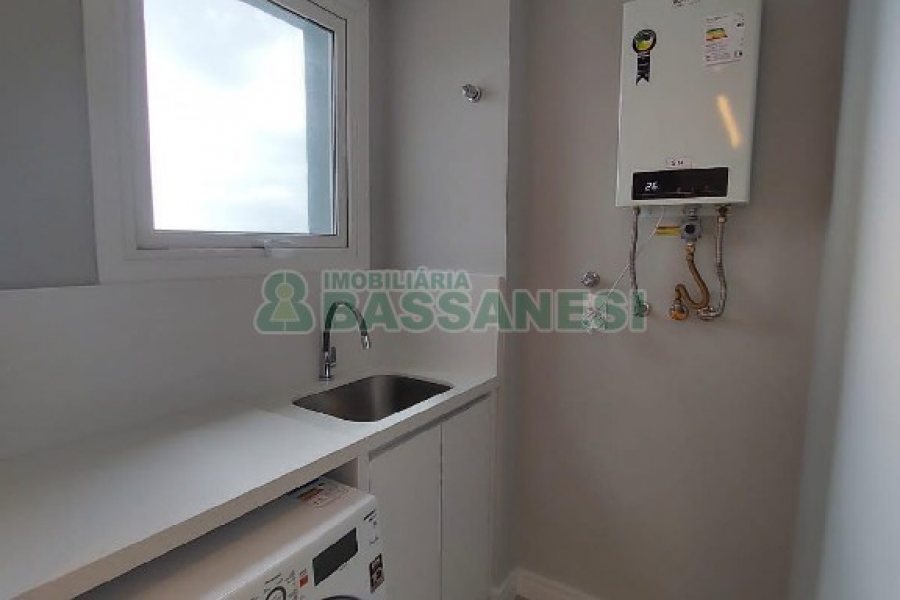 Apto Mobiliado com 48m², 1 dormitório, 1 vaga, no bairro Santa Catarina em Caxias do Sul para Alugar