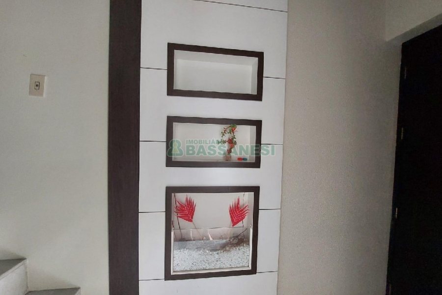 Casa com 232m², 3 dormitórios, 1 vaga, no bairro Cruzeiro em Caxias do Sul para Alugar