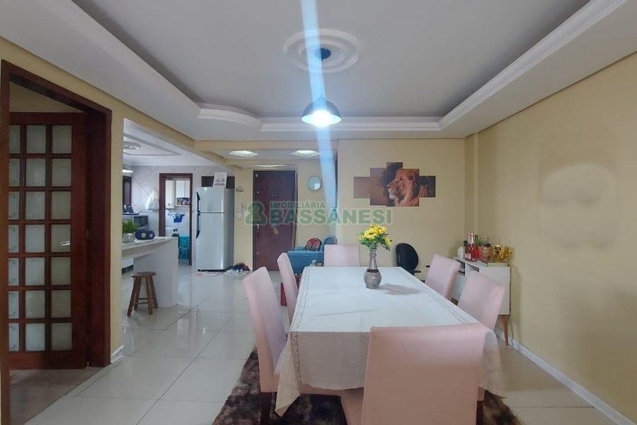 Apartamento com 86m², 3 dormitórios, 2 vagas, no bairro Panazzolo em Caxias do Sul para Comprar