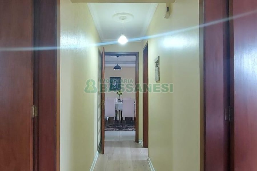 Apartamento com 86m², 3 dormitórios, 2 vagas, no bairro Panazzolo em Caxias do Sul para Comprar