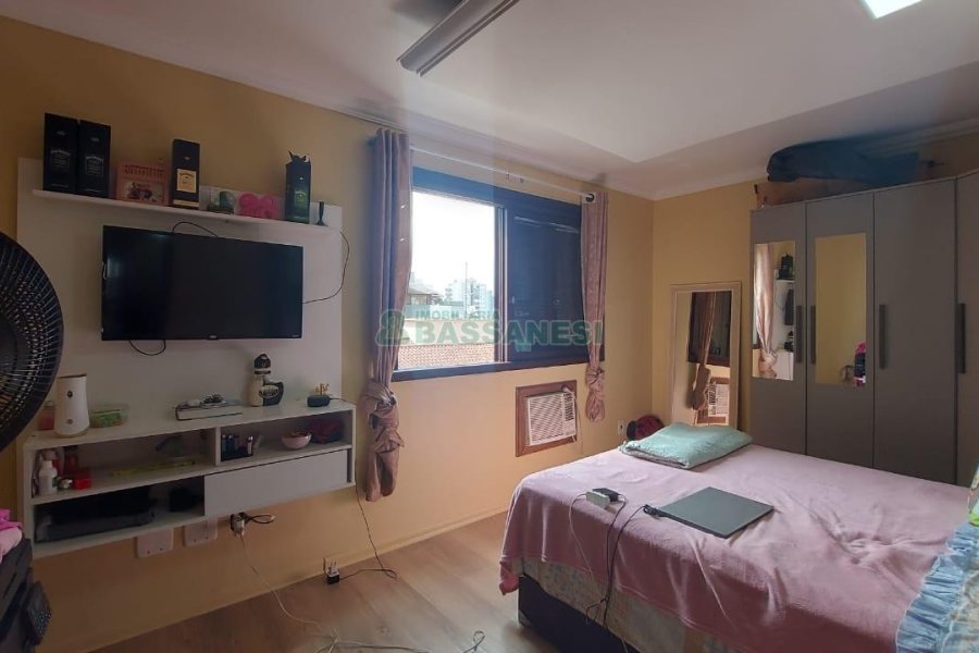 Apartamento com 86m², 3 dormitórios, 2 vagas, no bairro Panazzolo em Caxias do Sul para Comprar