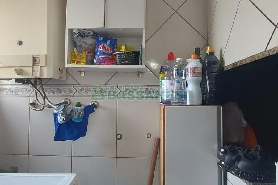 Apartamento com 86m², 3 dormitórios, 2 vagas, no bairro Panazzolo em Caxias do Sul para Comprar