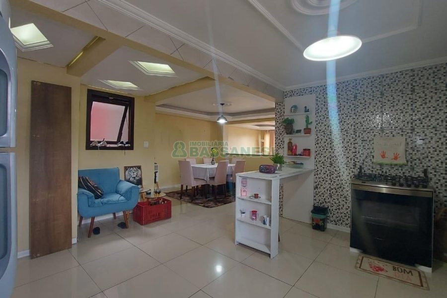 Apartamento com 86m², 3 dormitórios, 2 vagas, no bairro Panazzolo em Caxias do Sul para Comprar