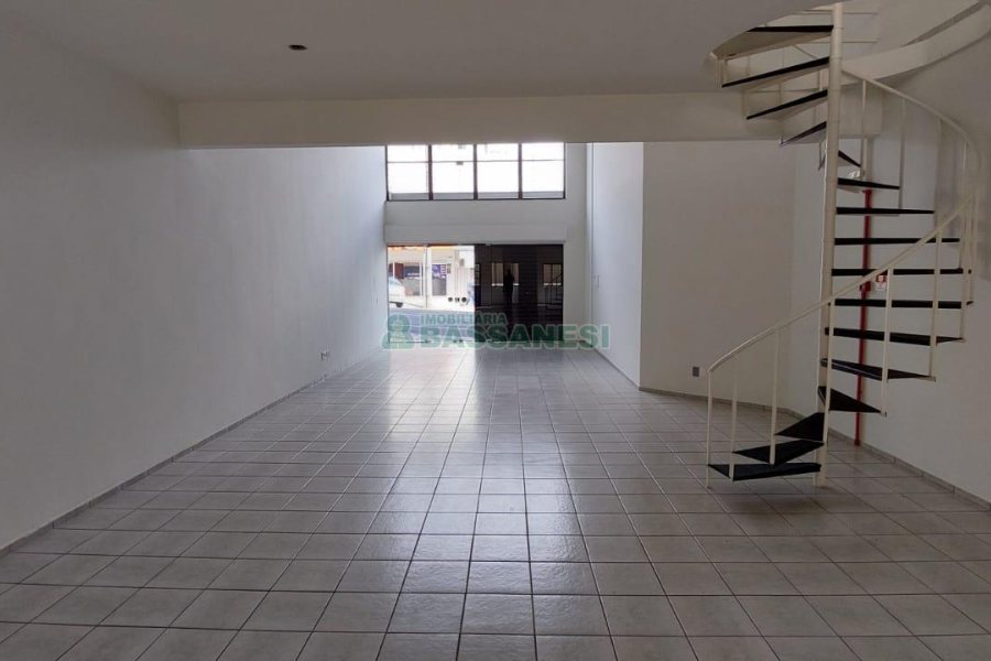 Loja com 260m², no bairro Centro em Caxias do Sul para Alugar