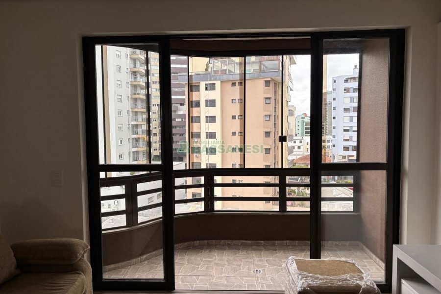 Apartamento com 106m², 3 dormitórios, 2 vagas, no bairro São Pelegrino em Caxias do Sul para Alugar