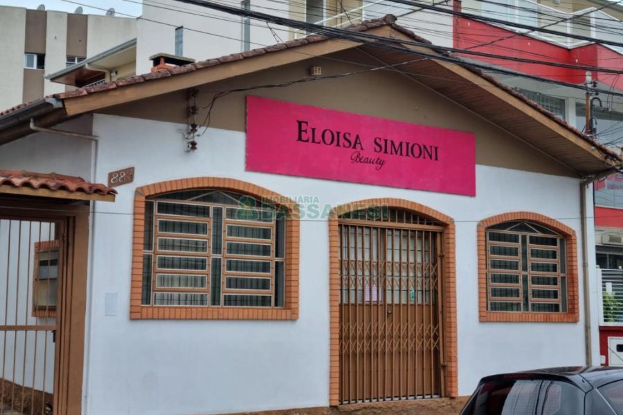 Casa com 100m², 3 dormitórios, 1 vaga, no bairro Jardim América em Caxias do Sul para Comprar