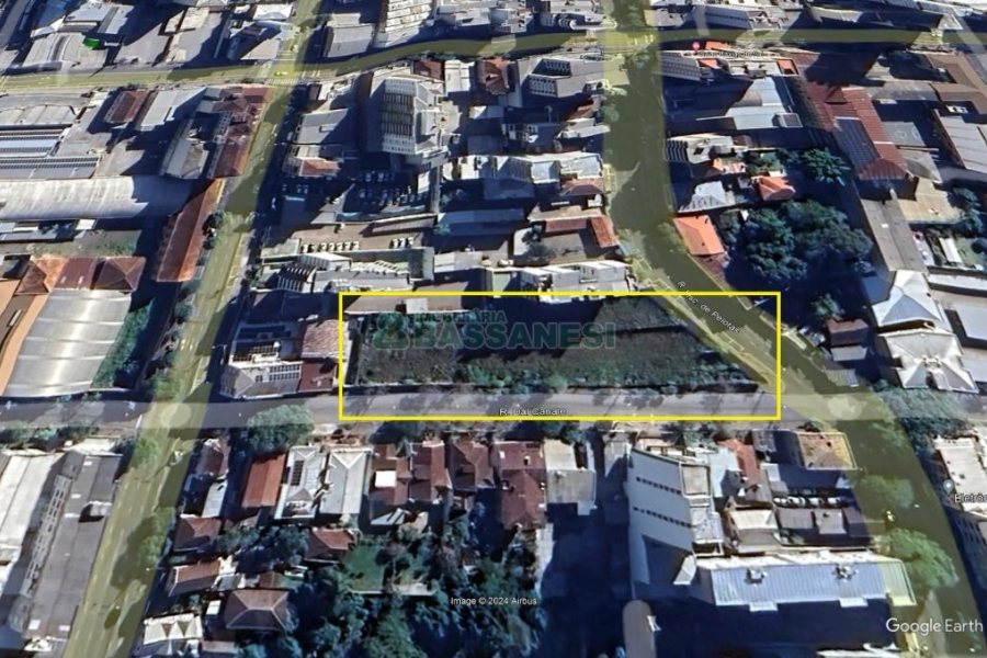 Terreno, no bairro Centro em Caxias do Sul para Comprar