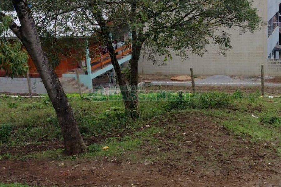 Terreno com 379m², no bairro Bela Vista em Caxias do Sul para Comprar