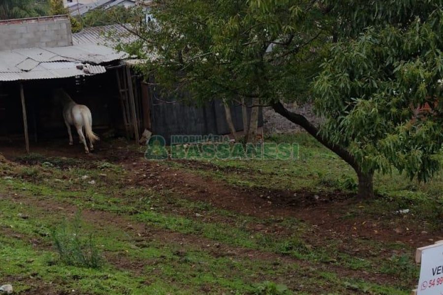 Terreno com 379m², no bairro Bela Vista em Caxias do Sul para Comprar