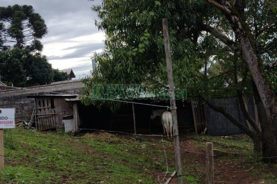 Terreno com 379m², no bairro Bela Vista em Caxias do Sul para Comprar