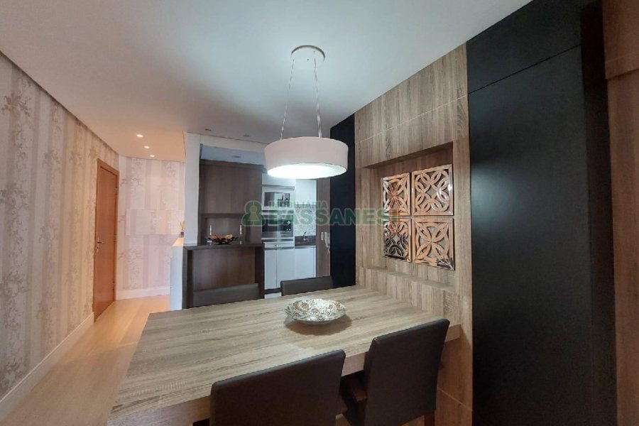 Apto Mobiliado com 82m², 2 dormitórios, 2 vagas, no bairro Panazzolo em Caxias do Sul para Comprar