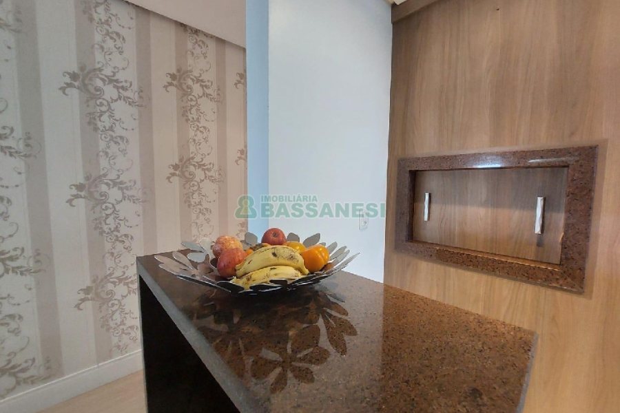 Apto Mobiliado com 82m², 2 dormitórios, 2 vagas, no bairro Panazzolo em Caxias do Sul para Comprar