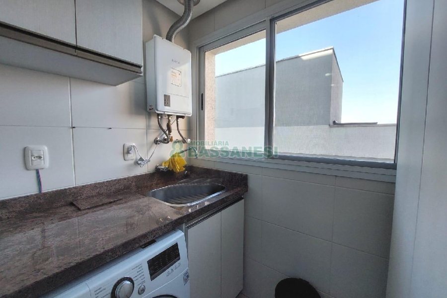 Apto Mobiliado com 82m², 2 dormitórios, 2 vagas, no bairro Panazzolo em Caxias do Sul para Comprar