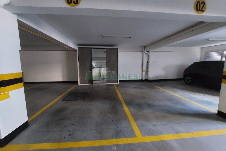 Apto Mobiliado com 82m², 2 dormitórios, 2 vagas, no bairro Panazzolo em Caxias do Sul para Comprar