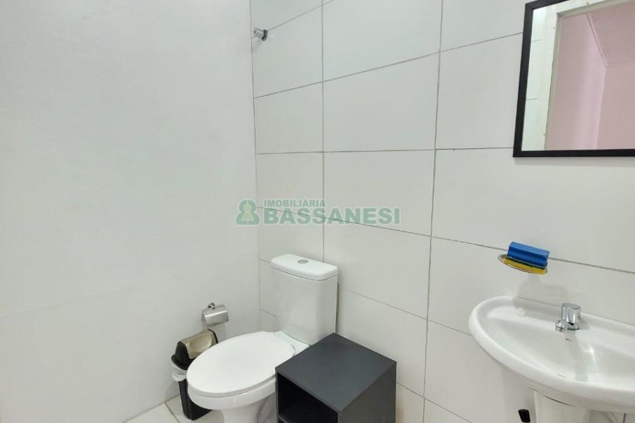 Sala com 60m², no bairro Sagrada Família em Caxias do Sul para Alugar