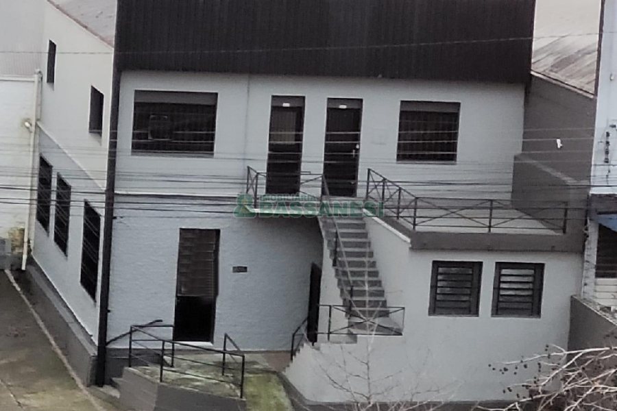 Sala com 60m², no bairro Sagrada Família em Caxias do Sul para Alugar