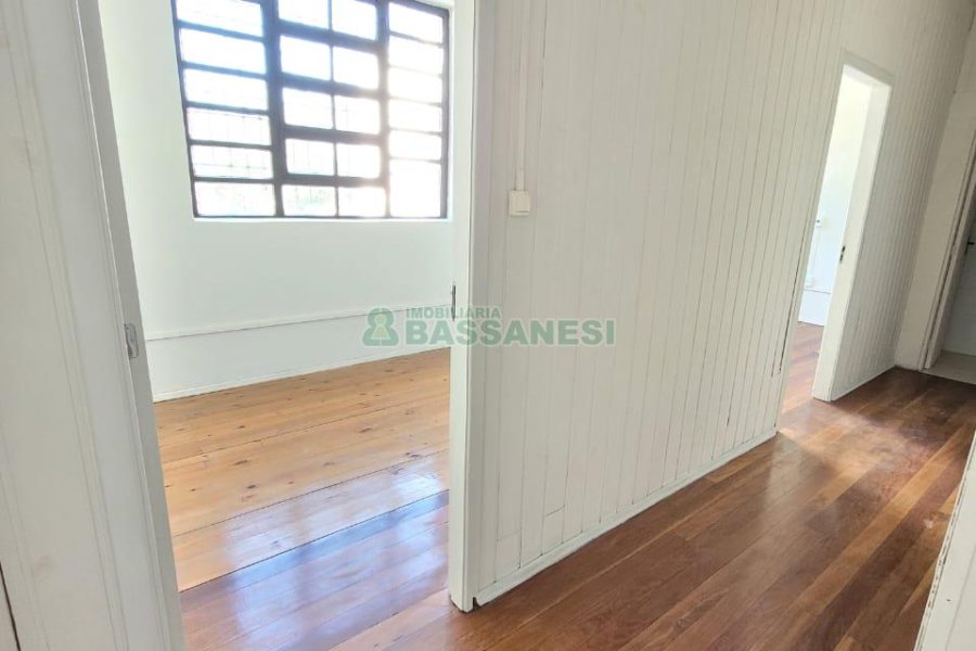 Sala com 160m², no bairro Sagrada Família em Caxias do Sul para Alugar