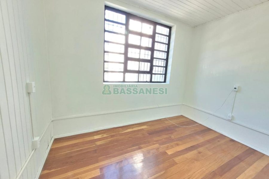 Sala com 160m², no bairro Sagrada Família em Caxias do Sul para Alugar
