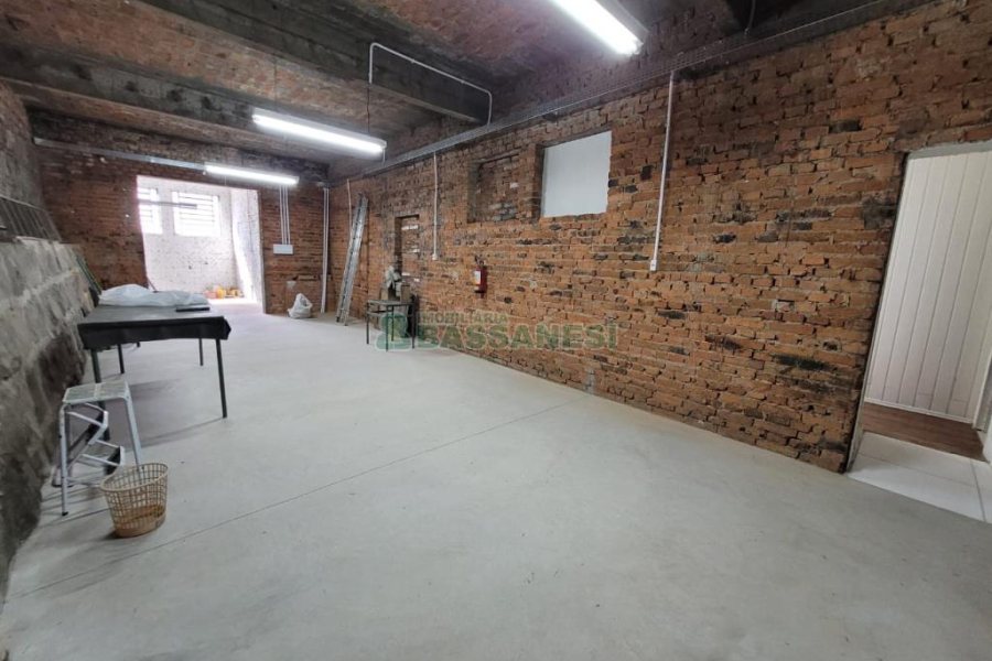 Sala com 160m², no bairro Sagrada Família em Caxias do Sul para Alugar