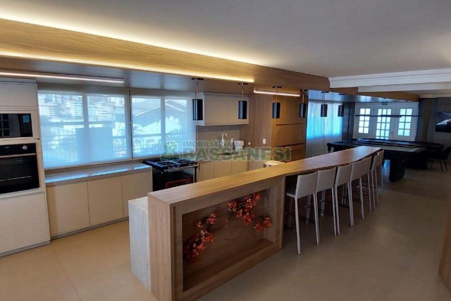 Apto Mobiliado com 235m², 3 dormitórios, 3 vagas, no bairro Jardim América em Caxias do Sul para Alugar