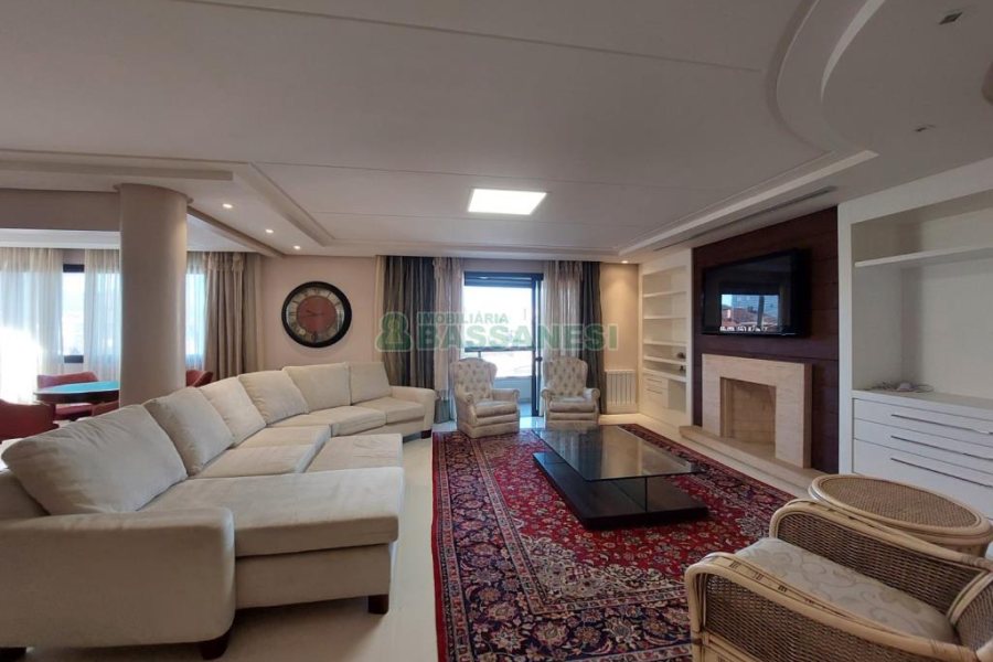 Apto Mobiliado com 235m², 3 dormitórios, 3 vagas, no bairro Jardim América em Caxias do Sul para Alugar