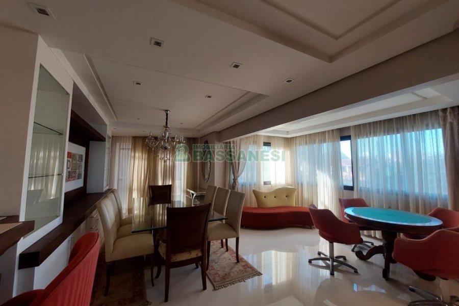 Apto Mobiliado com 235m², 3 dormitórios, 3 vagas, no bairro Jardim América em Caxias do Sul para Alugar