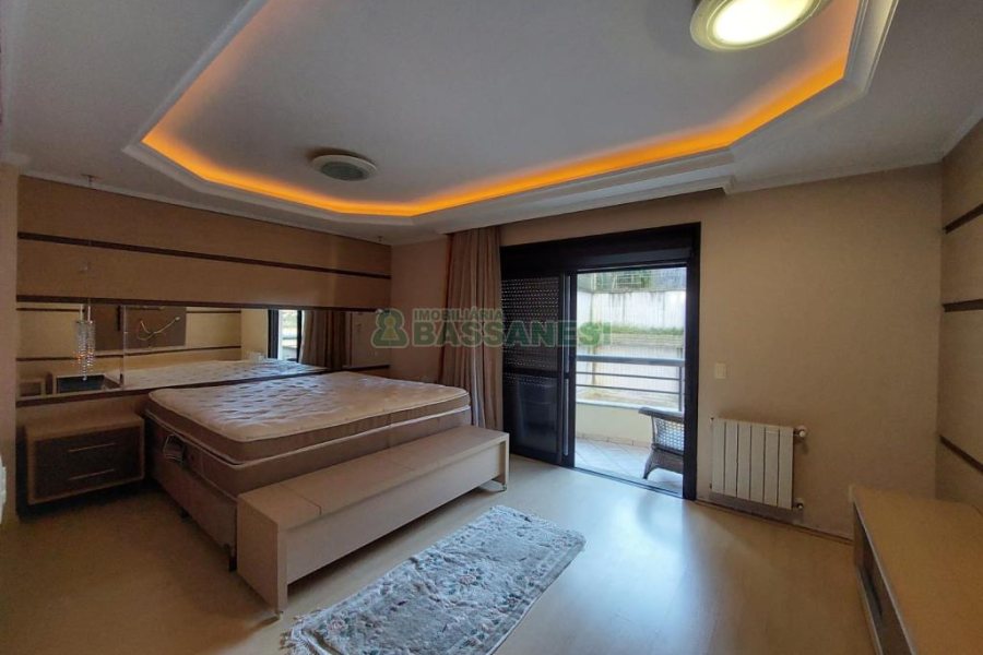 Apto Mobiliado com 235m², 3 dormitórios, 3 vagas, no bairro Jardim América em Caxias do Sul para Alugar