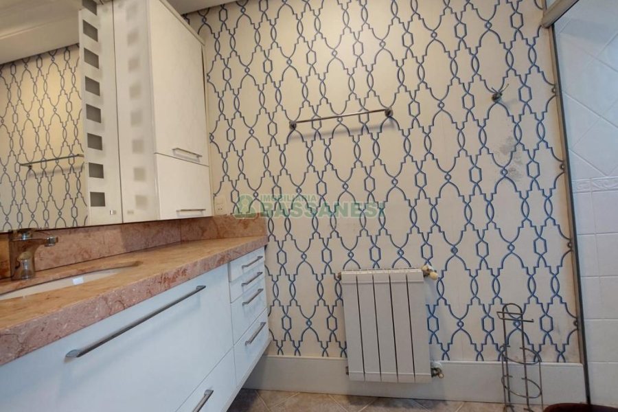 Apto Mobiliado com 235m², 3 dormitórios, 3 vagas, no bairro Jardim América em Caxias do Sul para Alugar