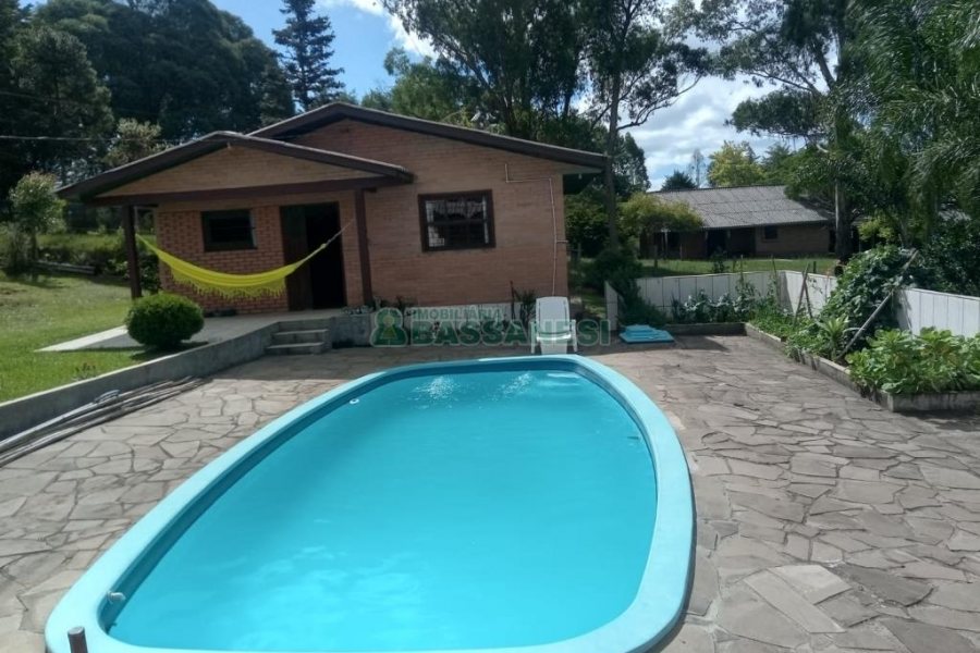 Chácara com 99m², 3 dormitórios, no bairro Apanhador em Caxias do Sul para Comprar