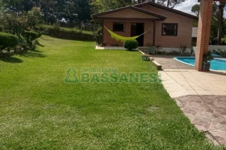 Chácara com 99m², 3 dormitórios, no bairro Apanhador em Caxias do Sul para Comprar