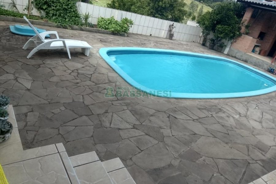 Chácara com 99m², 3 dormitórios, no bairro Apanhador em Caxias do Sul para Comprar