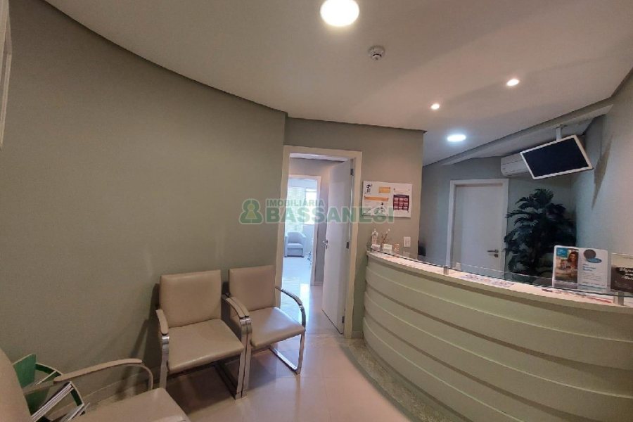 Sala Mobiliada com 56m², 1 vaga, no bairro São Pelegrino em Caxias do Sul para Alugar ou Comprar