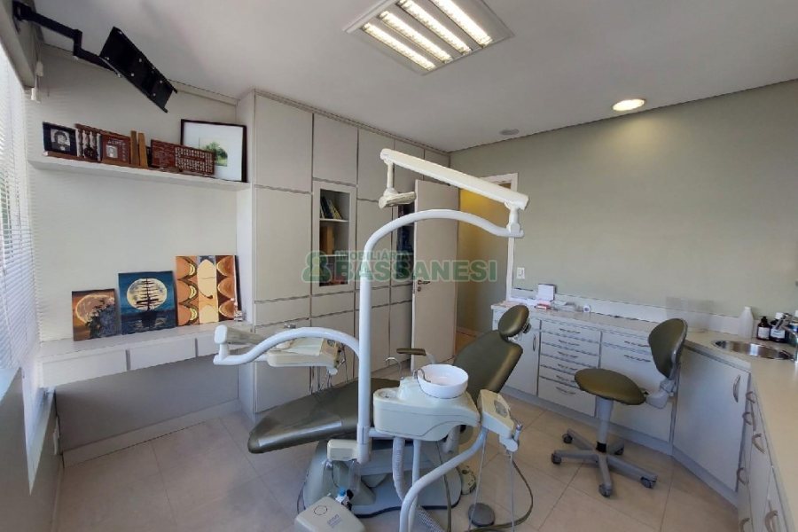 Sala Mobiliada com 56m², 1 vaga, no bairro São Pelegrino em Caxias do Sul para Alugar ou Comprar