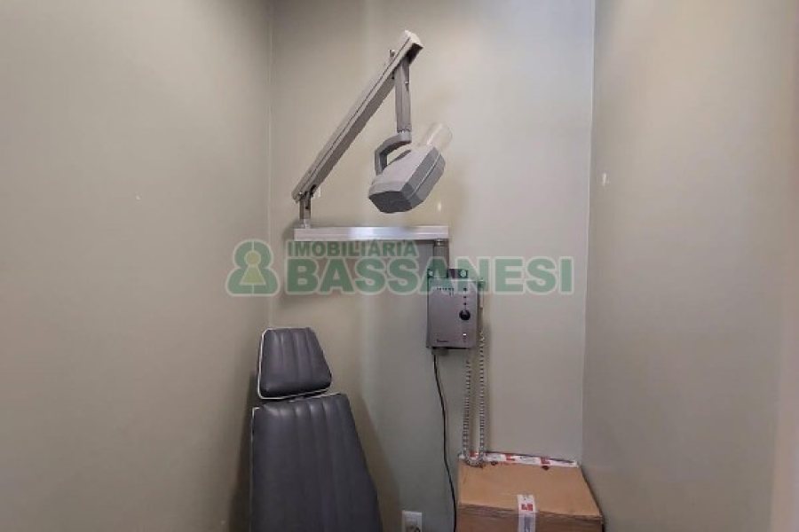 Sala Mobiliada com 56m², 1 vaga, no bairro São Pelegrino em Caxias do Sul para Alugar ou Comprar