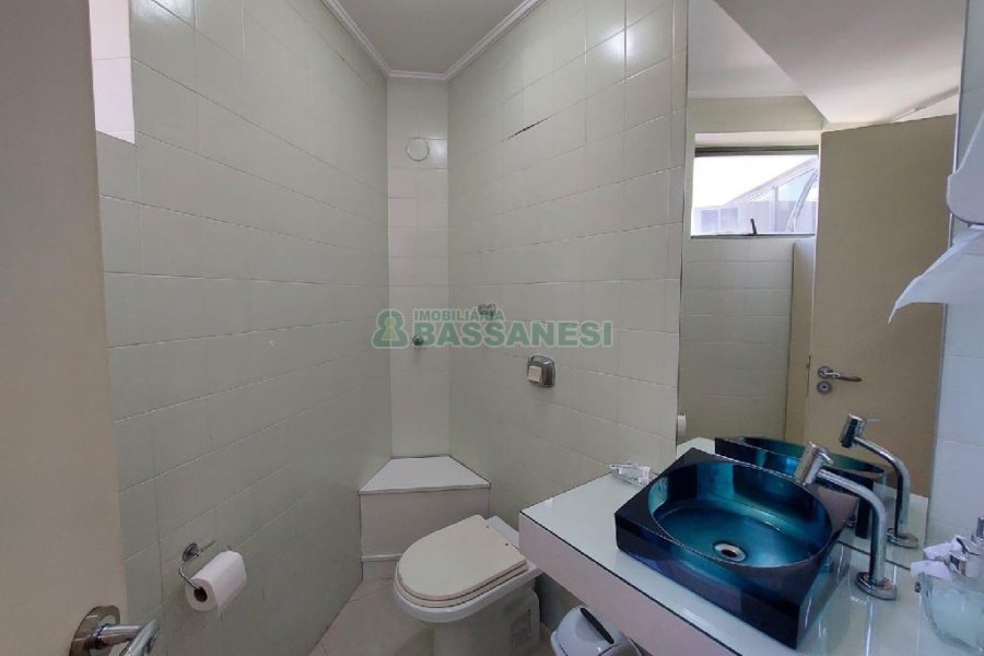 Sala Mobiliada com 56m², 1 vaga, no bairro São Pelegrino em Caxias do Sul para Alugar ou Comprar