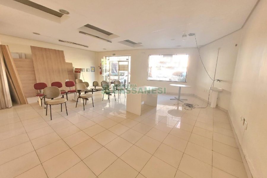 Loja com 80m², no bairro Madureira em Caxias do Sul para Alugar