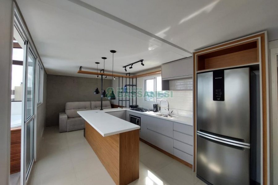 Apto Mobiliado com 99m², 2 dormitórios, 3 vagas, no bairro Vila Horn em Caxias do Sul para Comprar