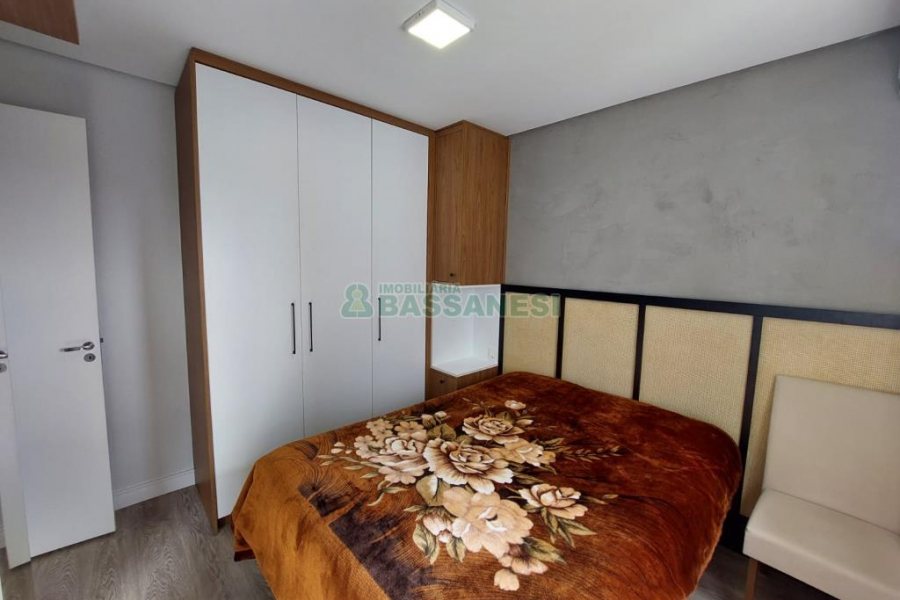 Apto Mobiliado com 99m², 2 dormitórios, 3 vagas, no bairro Vila Horn em Caxias do Sul para Comprar