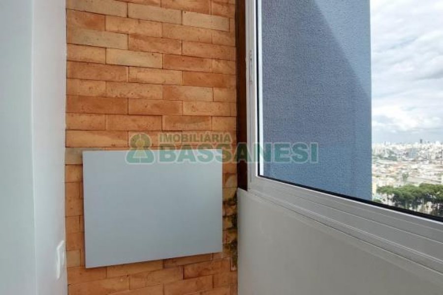 Apto Mobiliado com 99m², 2 dormitórios, 3 vagas, no bairro Vila Horn em Caxias do Sul para Comprar