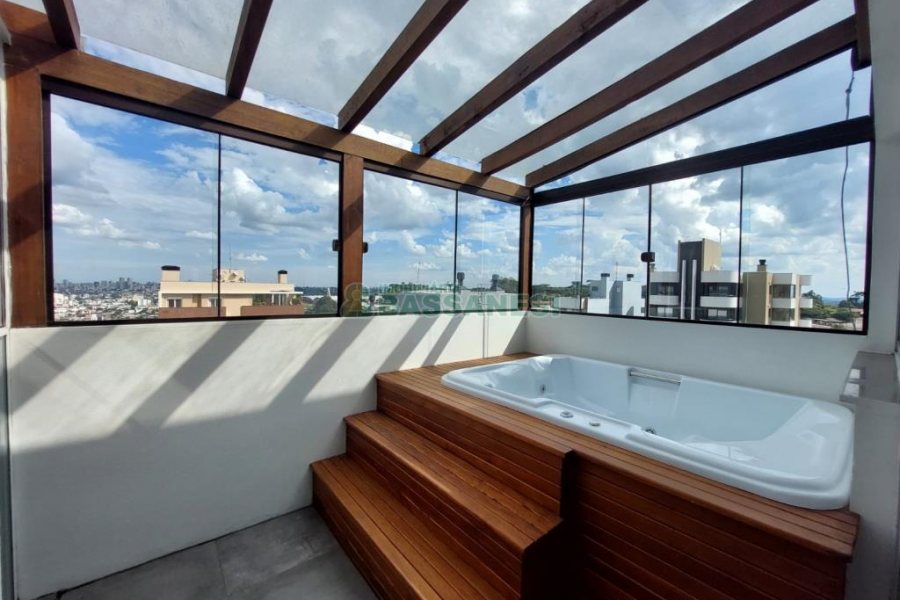 Apto Mobiliado com 99m², 2 dormitórios, 3 vagas, no bairro Vila Horn em Caxias do Sul para Comprar