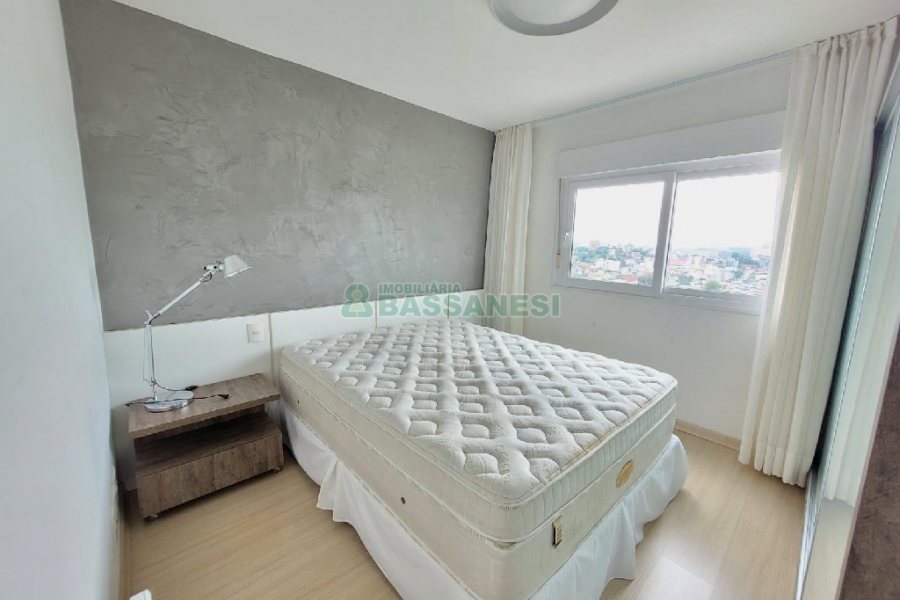 Apto Mobiliado com 55m², 1 dormitório, 2 vagas, no bairro Lourdes em Caxias do Sul para Alugar